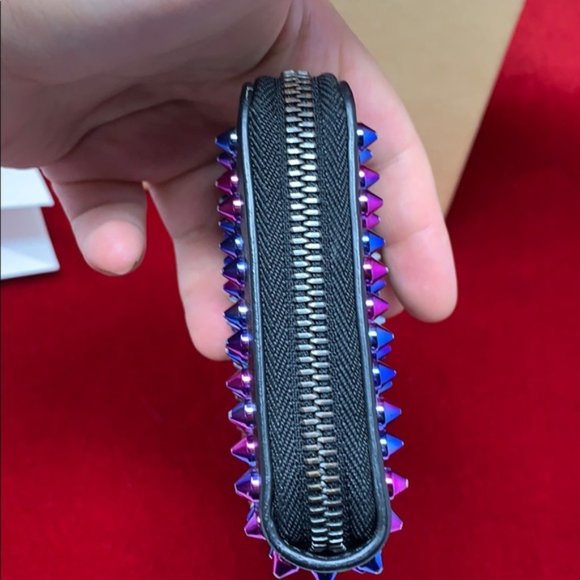 Authentic Christian Louboutin Zippy Wallet Black - Picture 9 of 12